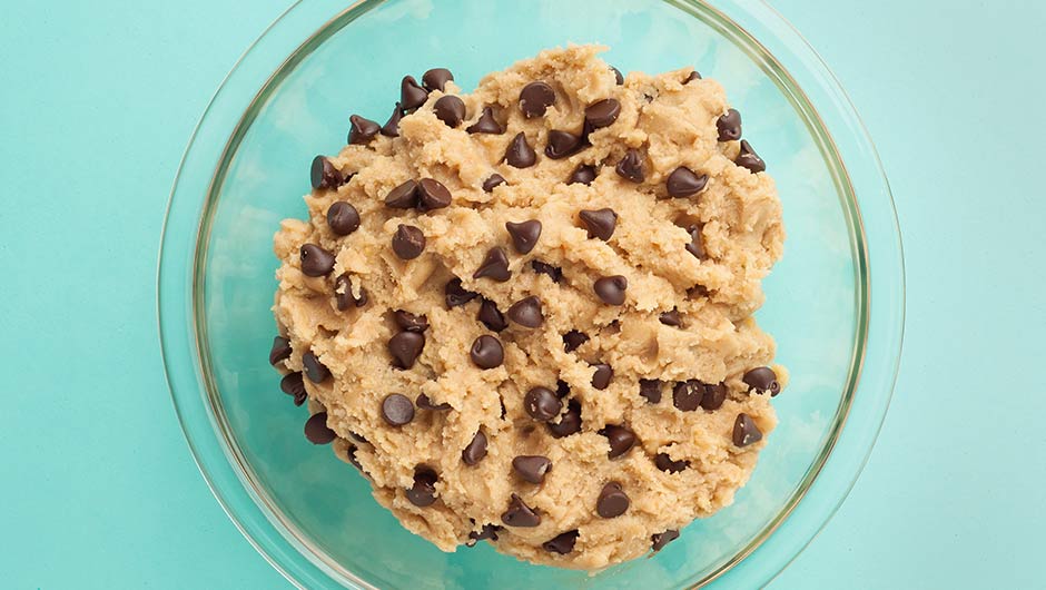 Why You Should Never Eat Raw Cookie Dough, Like Ever SHEfinds