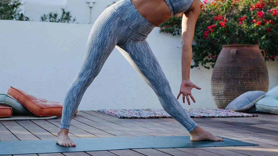 Hands Down, These Are The BEST Leggings For Yoga! - SHEfinds