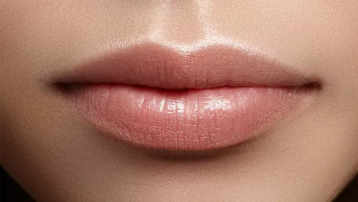 This Is The Worst Lip Balm You Can Use For Chapped Lips According To This Is The Worst Lip Balm You Can Use For Chapped Lips According To