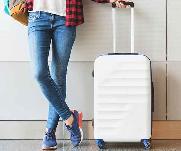 3 Things You Should Never Buy At The Airport, Like Ever - SHEfinds