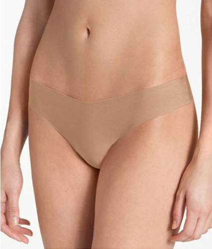 These Are The Most Comfortable Women's Thongs, So You Can Stop