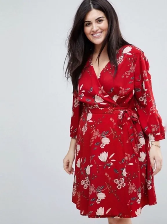 yumi plus wrap dress in floral print