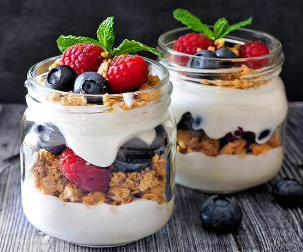 fruit yogurt parfait