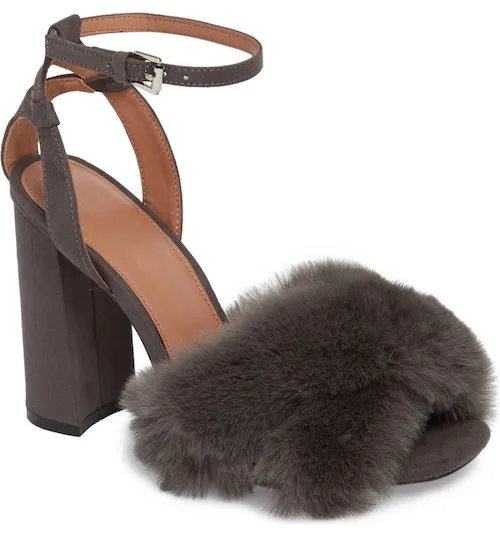 Trendy apparel from Topshop for modern fashion lovers.