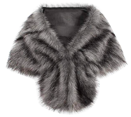 <h3>5. Sansa: A Faux Fur Shawl</h3> diy game of thrones halloween costume