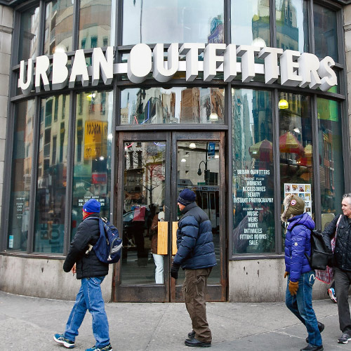 The Super Flattering Jeans You Should Buy From Urban Outfitters While They Still Only Cost 27