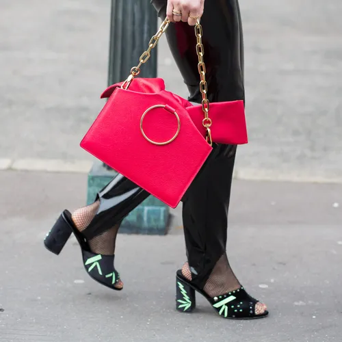 Trendy leggings and shoes for a stylish look