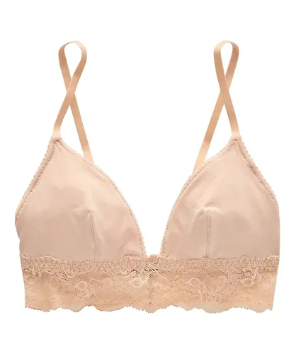 Lyla bralette featuring delicate lace and adjustable straps.