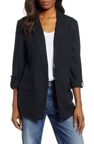 Lightweight linen-blend boyfriend blazer for summer outfits