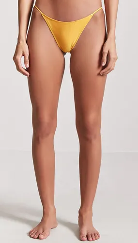 Low-rise cheeky bikini bottoms for a trendy swim style