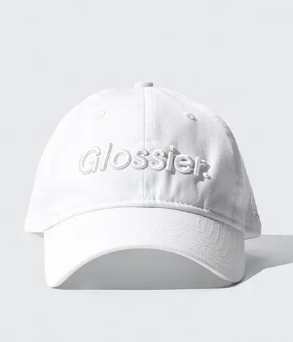 Classic baseball cap for a sporty look