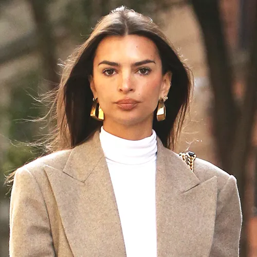 "Emily Ratajkowski showcasing a trendy outfit"