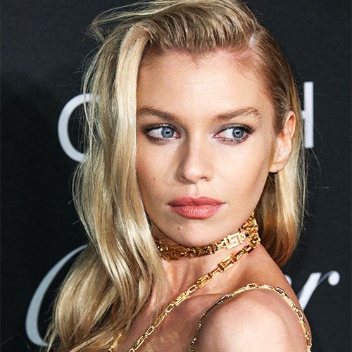 We Can’t Get Over How Hot Stella Maxwell’s Butt Looks In These Super