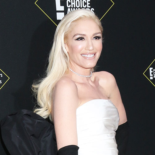 Gwen Stefani long blonde hair