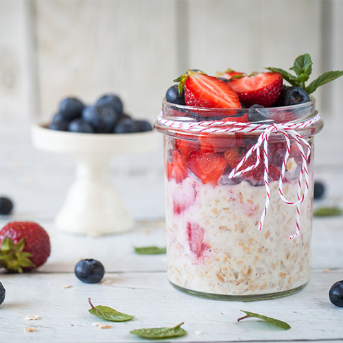 strawberry overnight oats