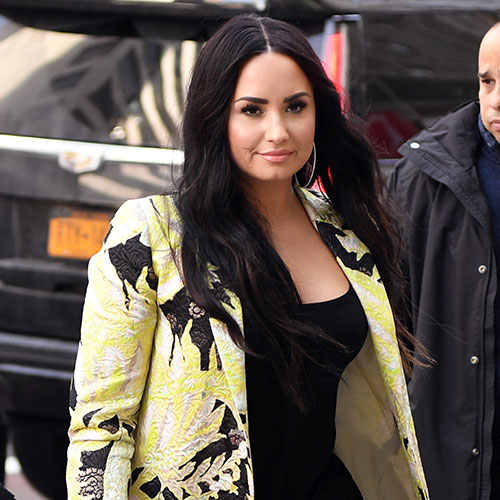 demi-lovatos-single-I-Love-Me-reveals-a-lot-in-music-video