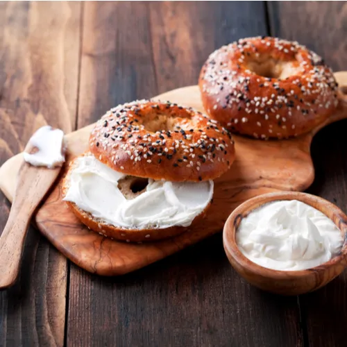 bagel with cream cheese