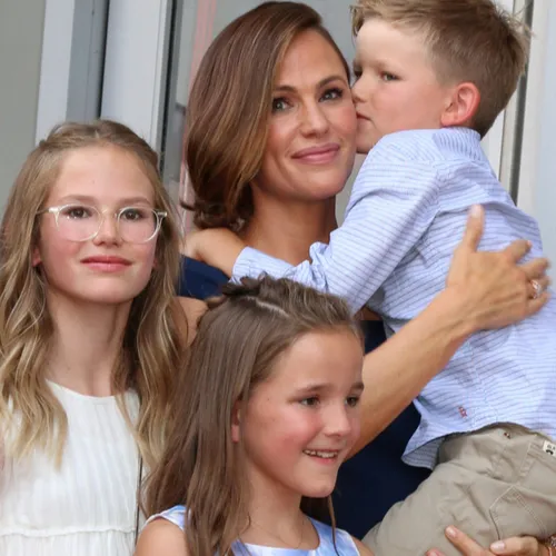 Jennifer Garner and her kids