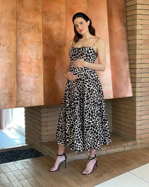 Mandy Moore pregnant