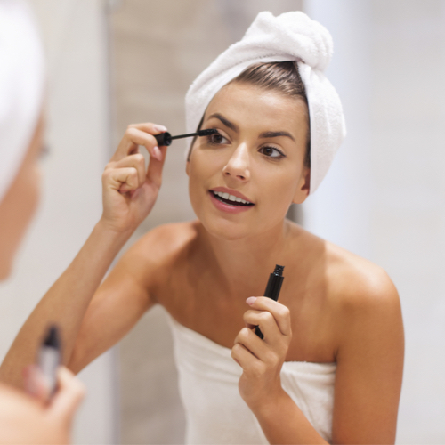 The One Mascara Experts Say You Should NEVER UseIt Causes Fallout