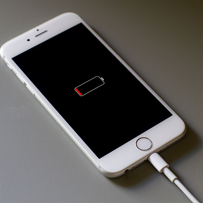 Apple Experts Say This Is The Worst Mistake You Can Make When Charging