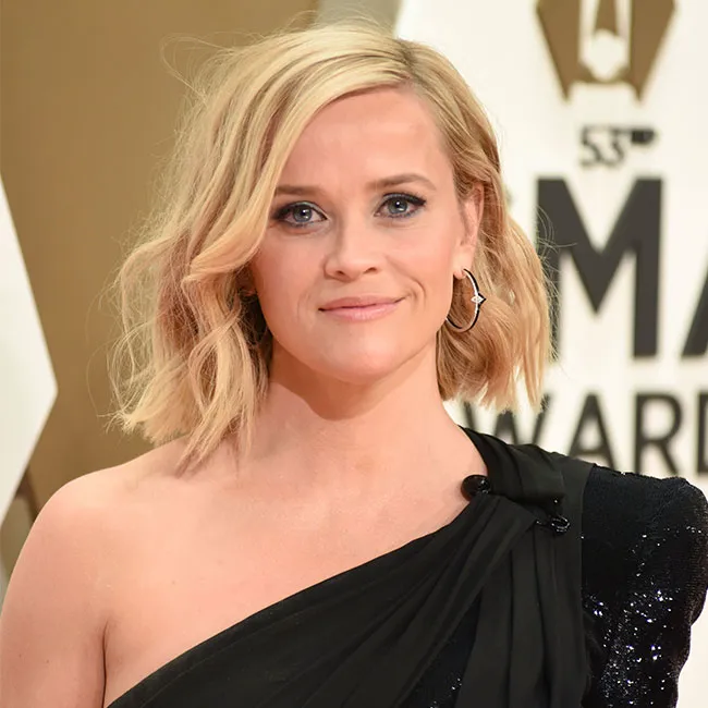 reese witherspoon unrecognizable sweatpants style