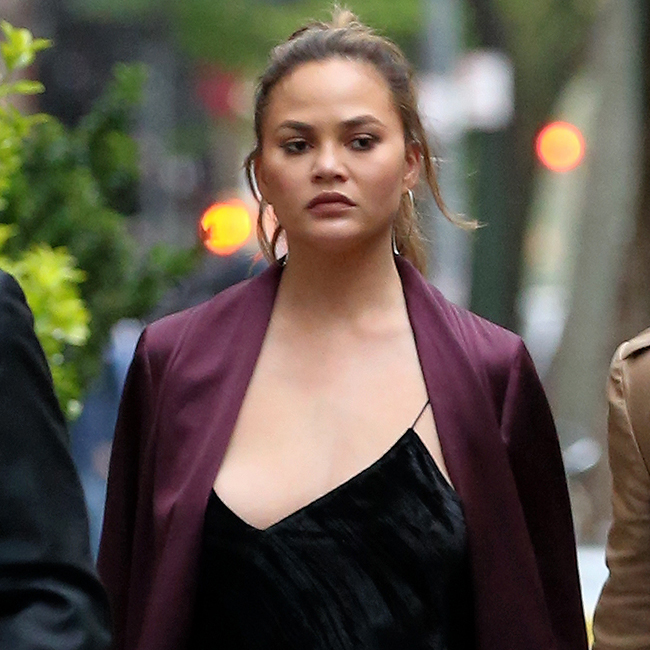 chrissy teigen outrage bullying allegation