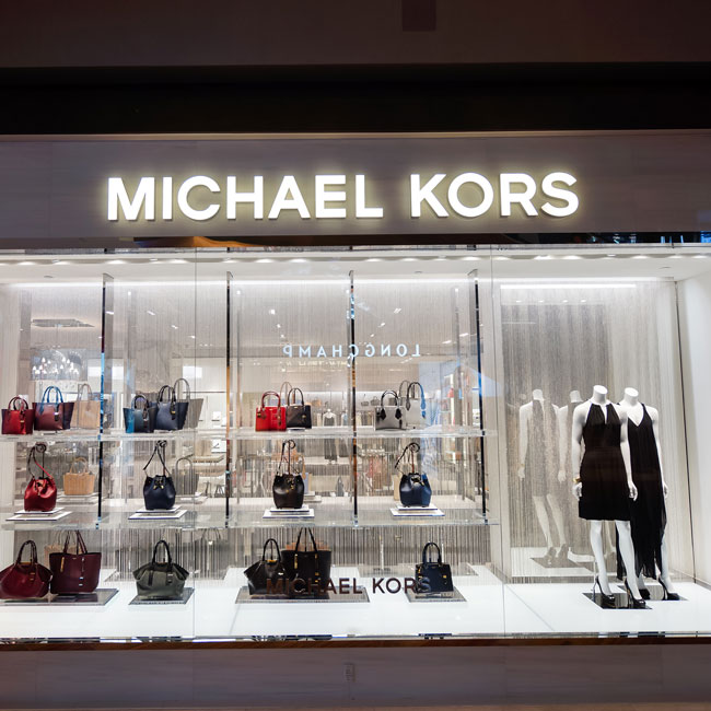 MICHAEL KORS - 549 S Chillicothe Rd, Aurora, Ohio - Outlet Stores