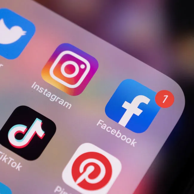 social media app battery draining