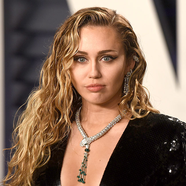 Once And For All, Here’s How To Keep Your Winter Coats LintFree SHEfinds