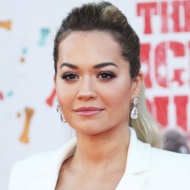 Once And For All, Here’s How To Keep Your Winter Coats LintFree SHEfinds