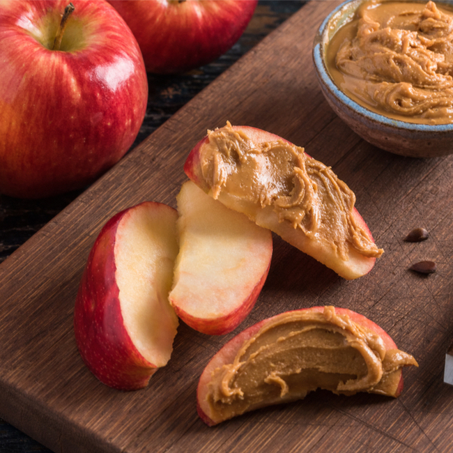 4 LowFat Foods Health Experts Say You Can Eat Constantly While Working