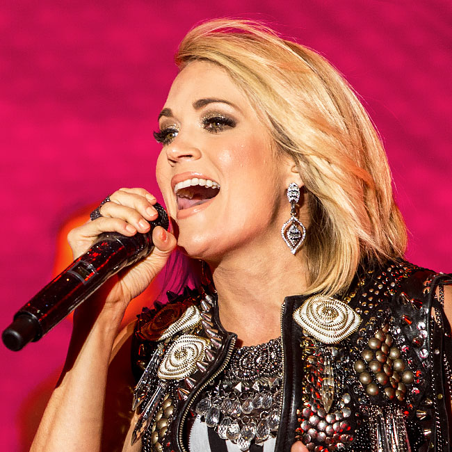 Carrie Underwood Leaves Fans Speechless In Nearly Invisible Micro