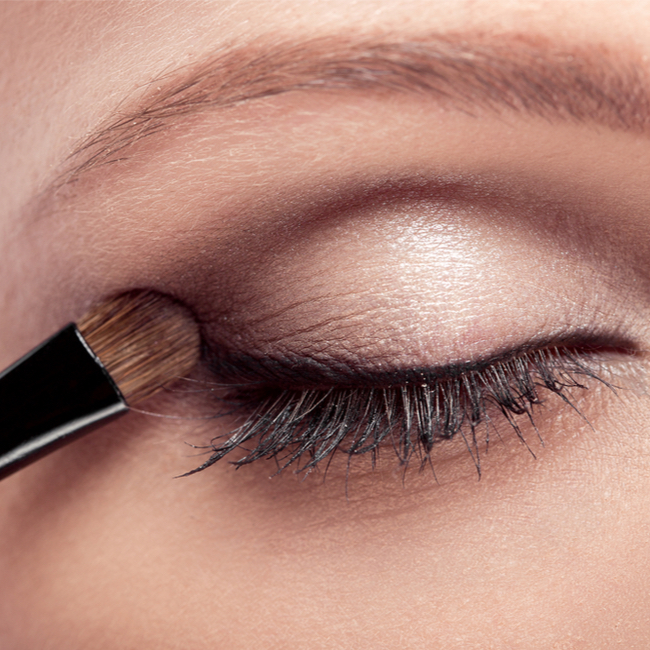 smokey eyeshadow cat-eye black liner lashes close-up