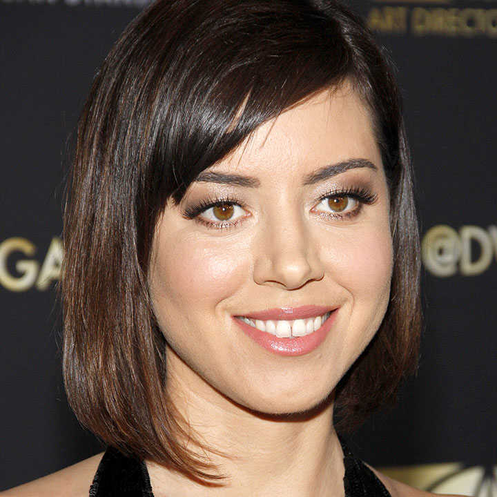 Aubrey Plaza Chooses Chic Simplicity in Mini Dress for 'Spin Me