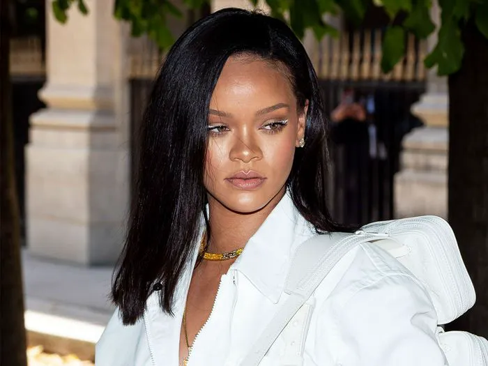 rihanna white shirt 2019 louis vuitton show paris fashion week