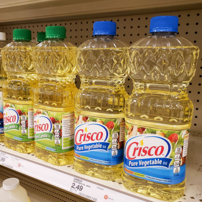 Crisco canola oil on store shelves