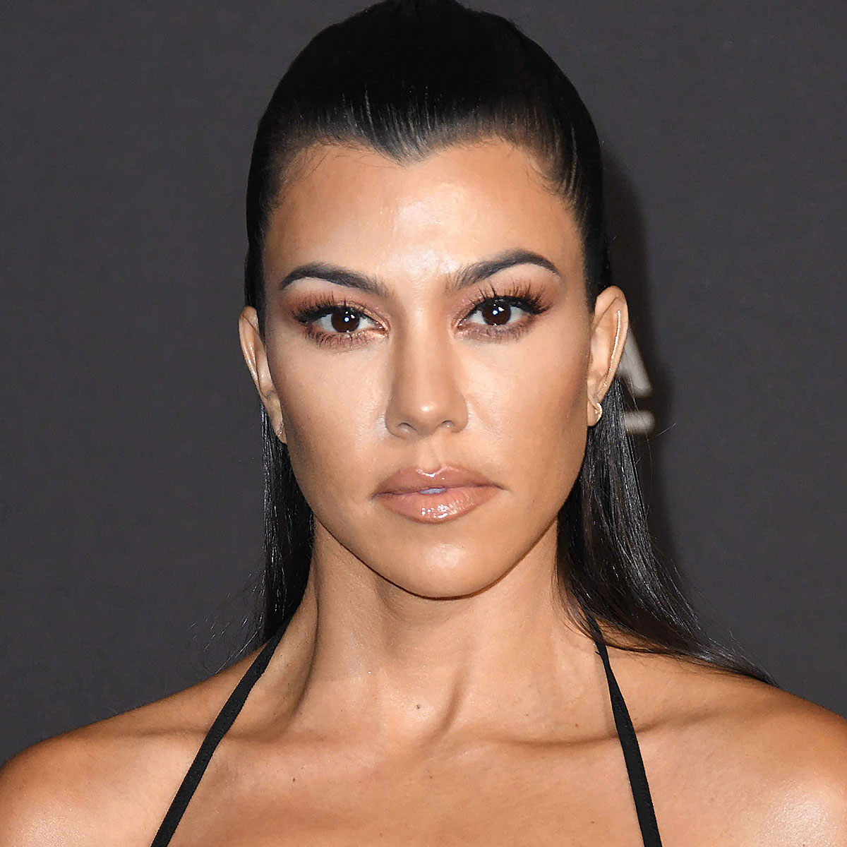 Kourtney Kardashian Takes Off Her Makeup And Gives Fans A Glimpse Of Her ‘Real Face’ In Workout Selfie On Instagram