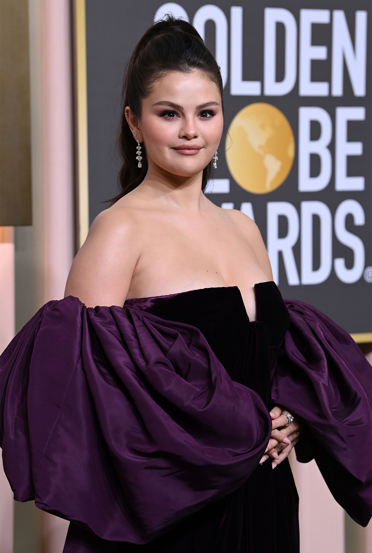 Selena Gomez 2023 Golden Globe Awards red carpet Valentino dress