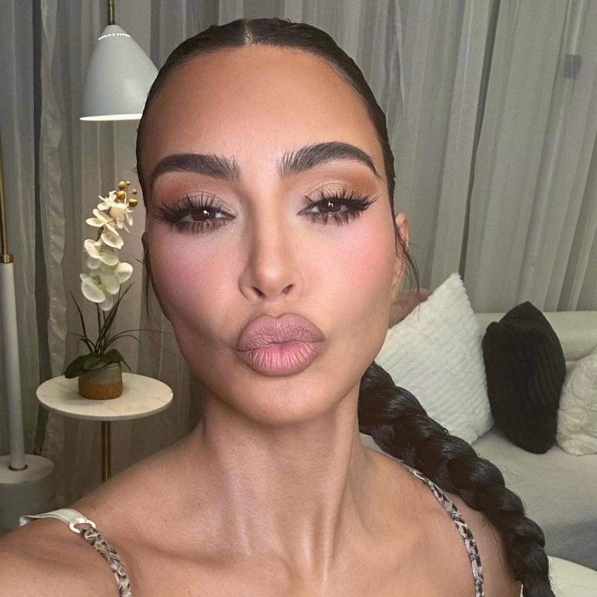 Kim Kardashian's Latest Instagram Selfie Is Causing Confusion