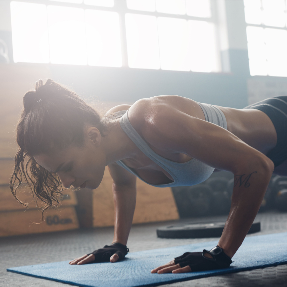 woman doing push ups