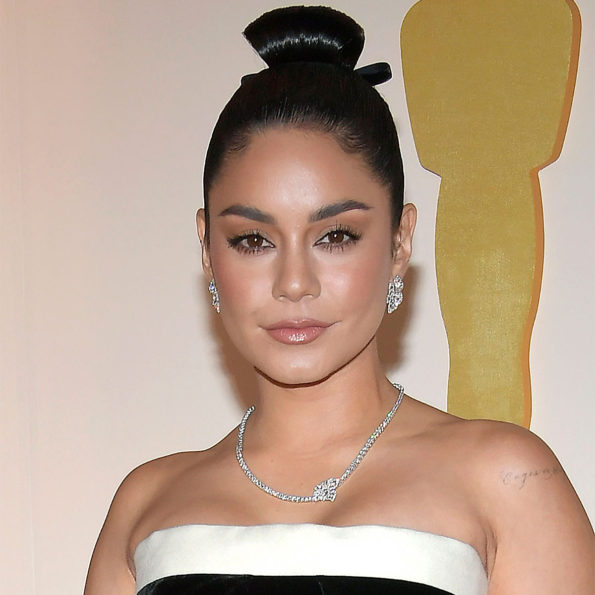 Vanessa Hudgens Is A Modern Audrey Hepburn In A 60s Mod Chanel Dress For  The 2023 Oscars - SHEfinds