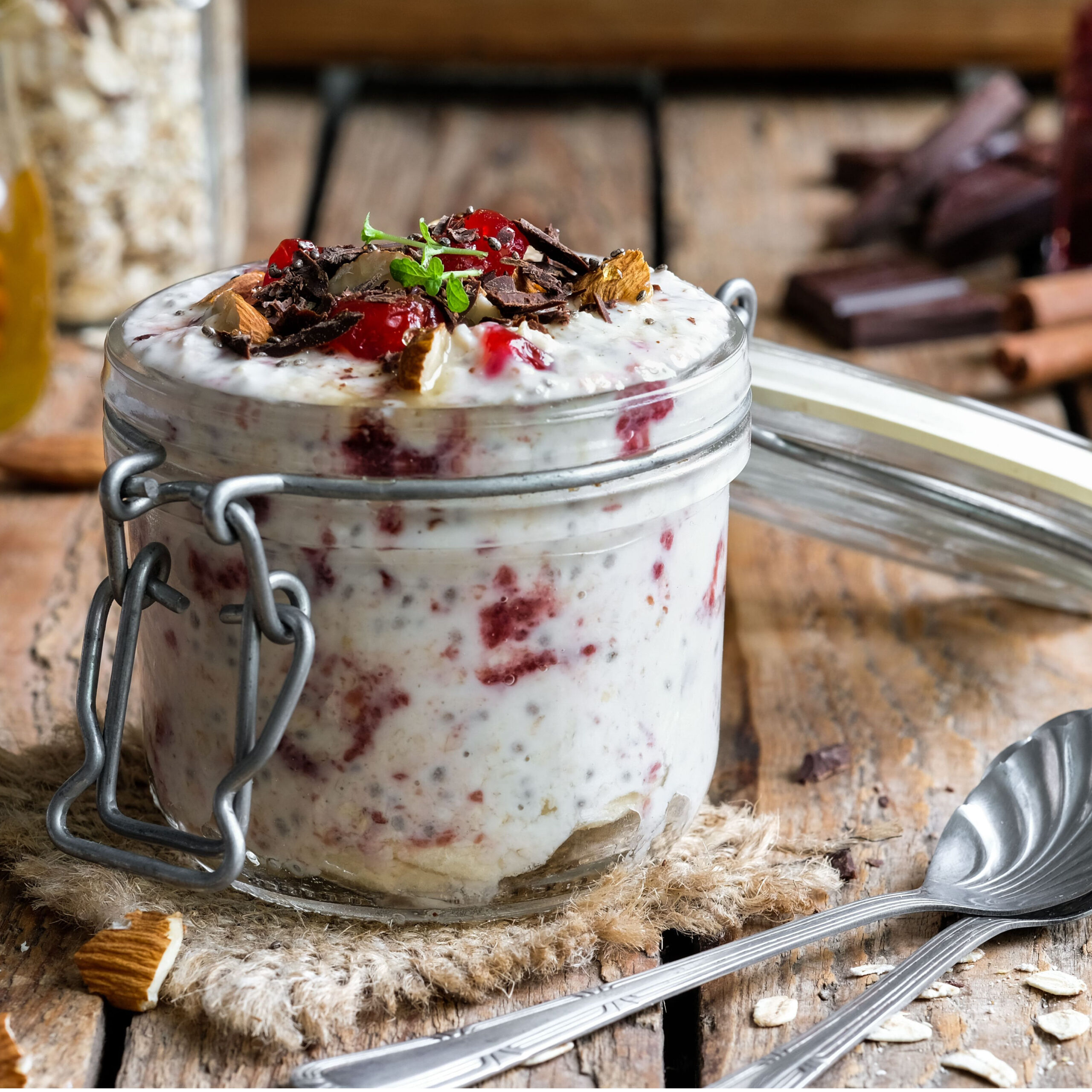 overnight oats with chia seeds topped wih berries