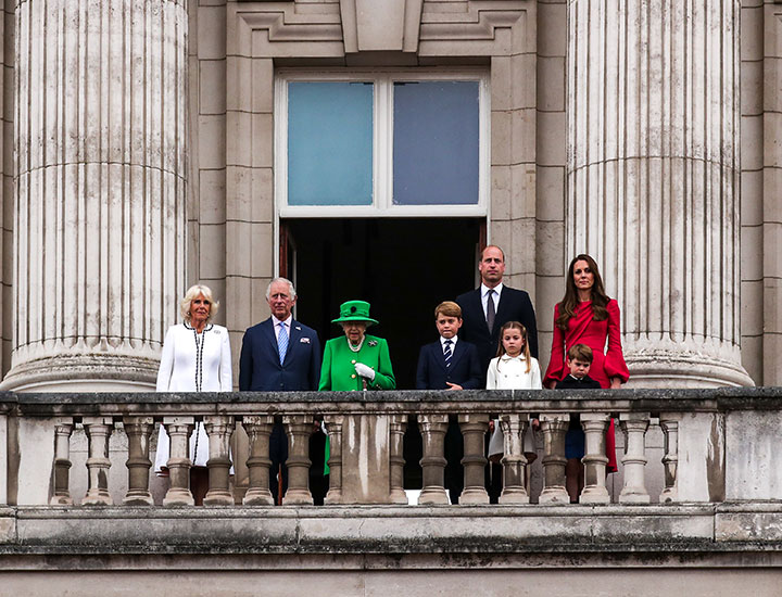 Royal family Buckingham Palace balcony