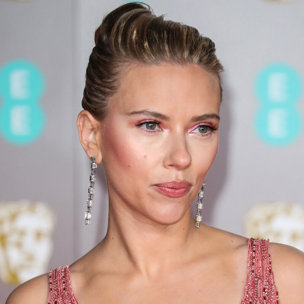 Scarlett Johansson : Latest News - Life & Style