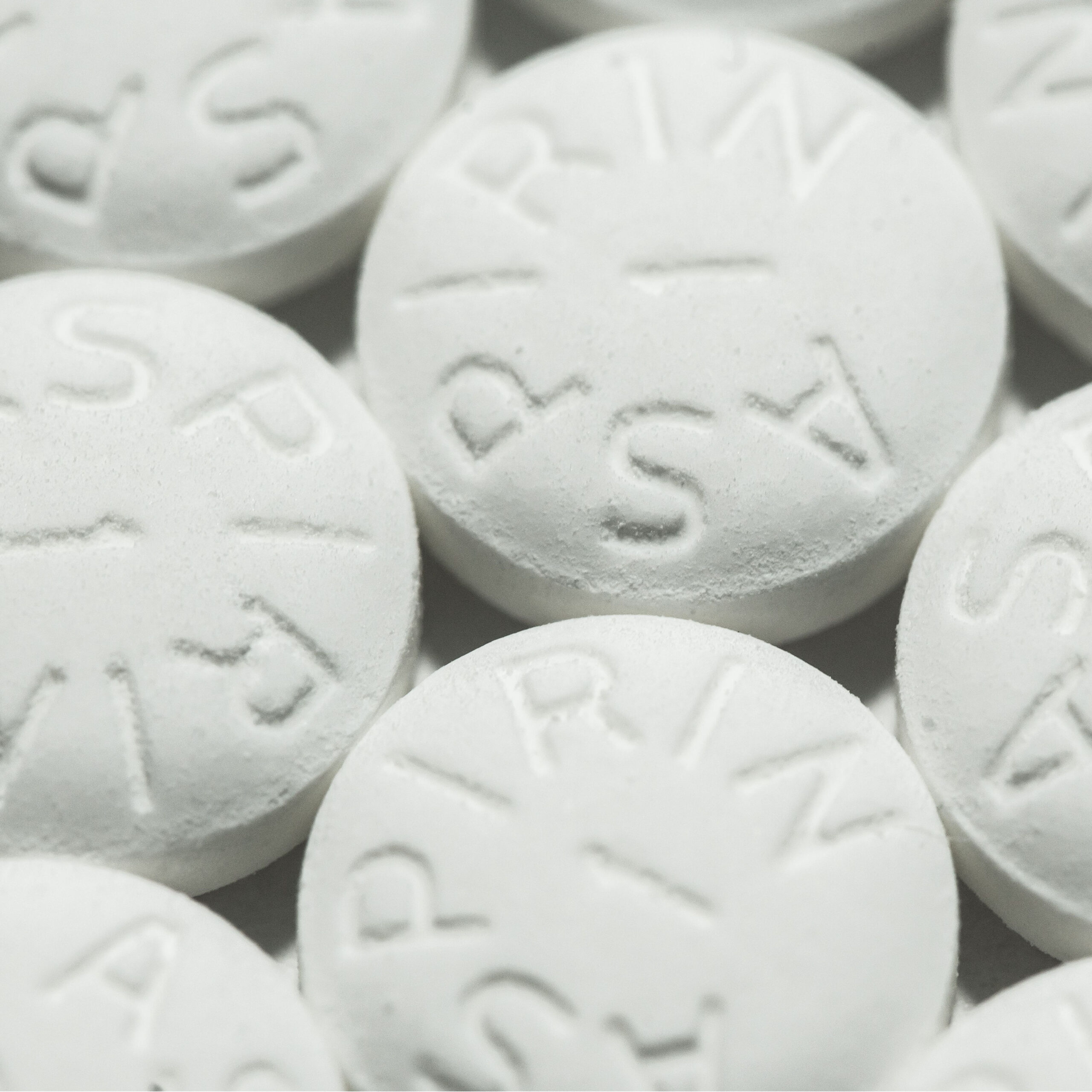 multiple aspirin tablets