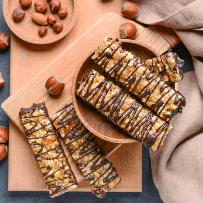 granola bars drizzled with chocolate
