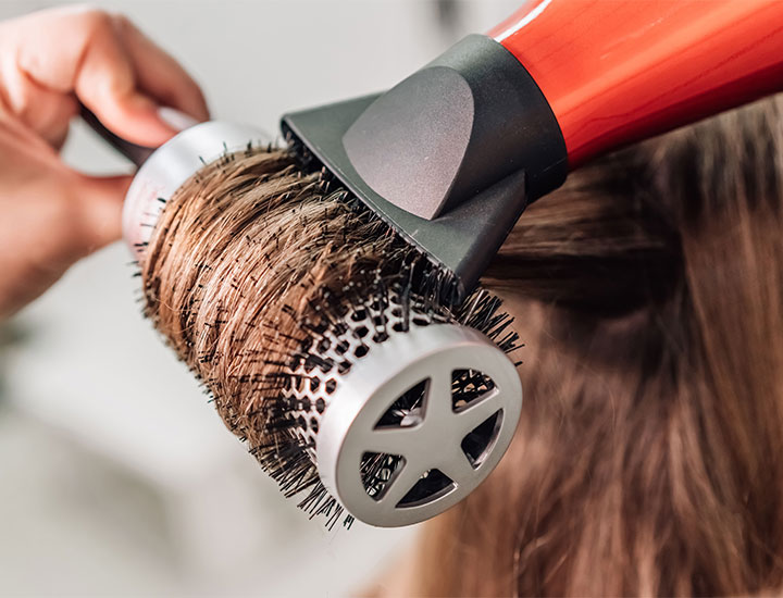 hair-dryer-round-brush