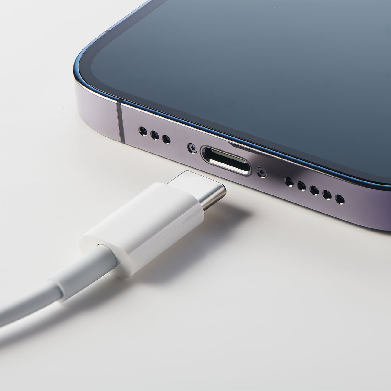 apple-phone-usb-type-c-cable