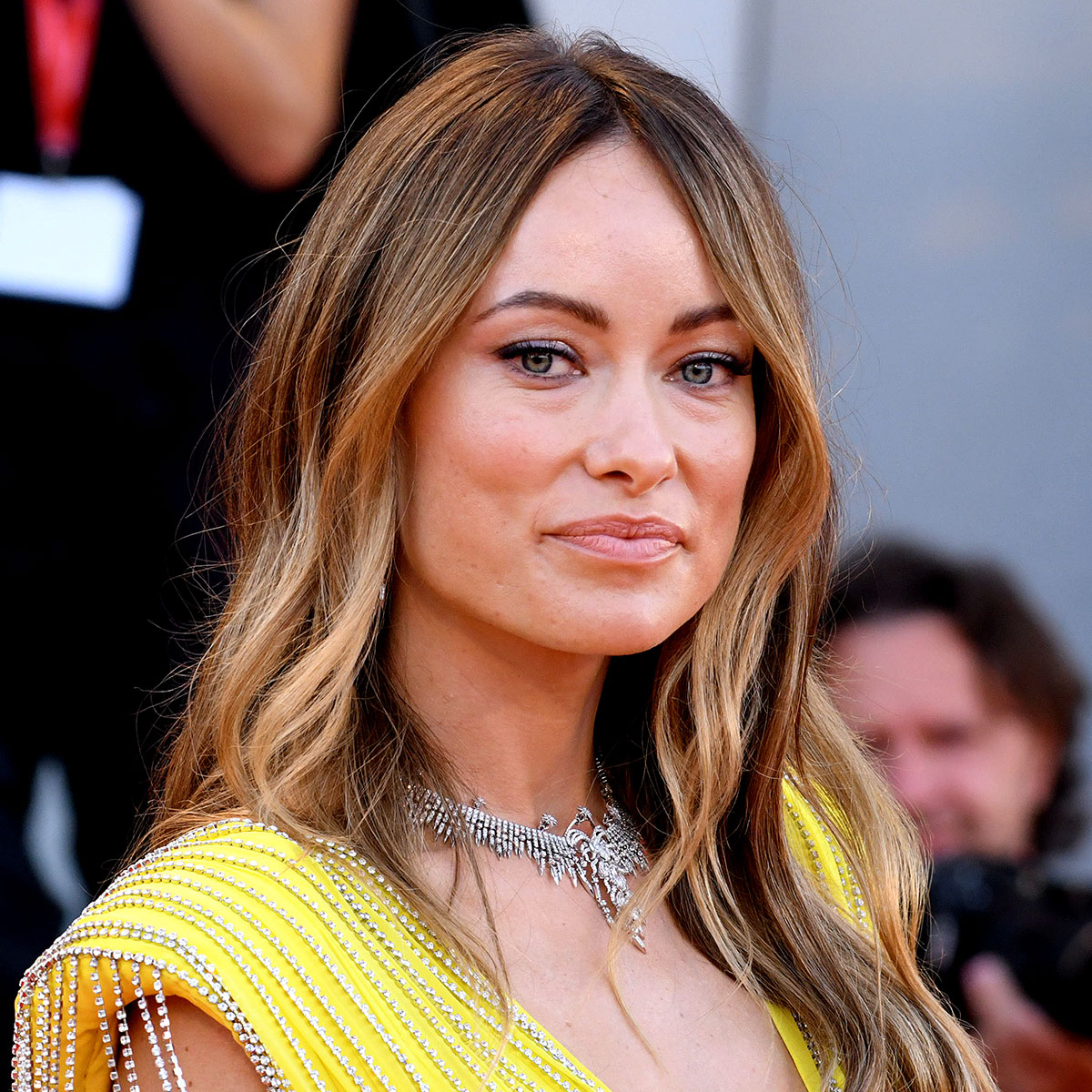 Olivia Wilde Flaunts Her Toned Abs And Legs In A Sports Bra And Leggings